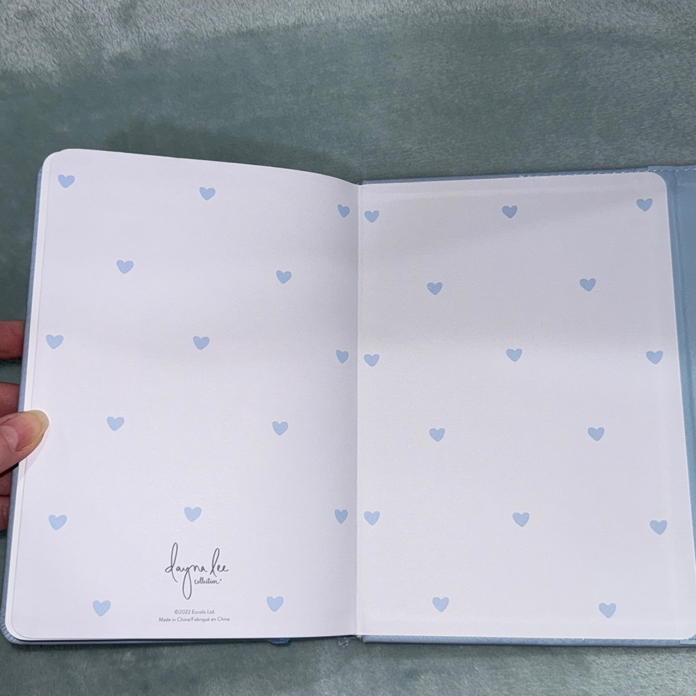 Light Blue with Gold Hearts Notebook - Picture 11 of 14